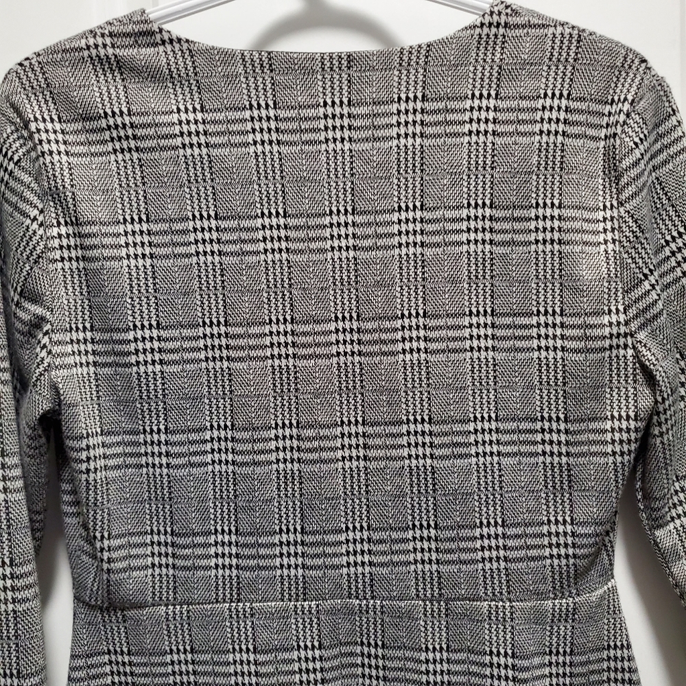 NWOT Beautiful Spring Fall Patterned Dress 👗 - Picture 5 of 6